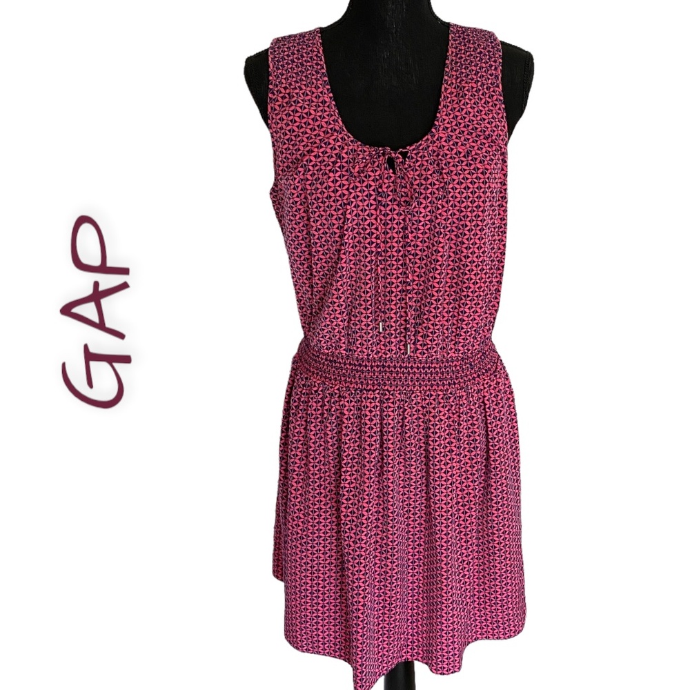 ☀️ GAP Retro-Styled Smocked Dress, Size Medium